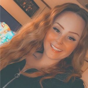 Meet your Posher, Celese